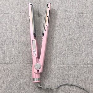 Baby Liss Pro Flat Iron 💕💕💕